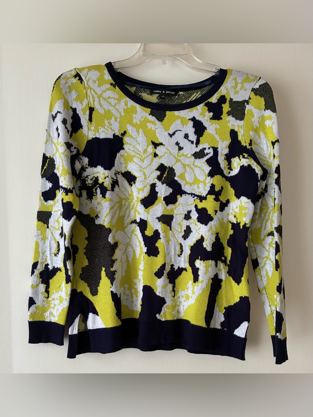 Cable & Gauge Sweater, Sz. S, Navy/Yellow/White Print, Crewneck